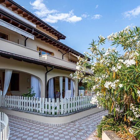 דירות Roe Kastel'S House מראה חיצוני תמונה